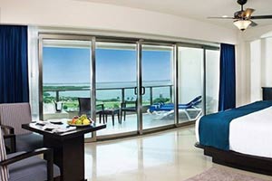 Sunset Suites at Seadust Cancun Family Resort